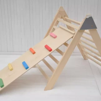 Børns klatrestruktur, Barin Toys indendørs legemøbler, Bjerg klatrer legestrukturer fås til bedste udsalgspriser med gratis levering fra BarinToys dansk butik.